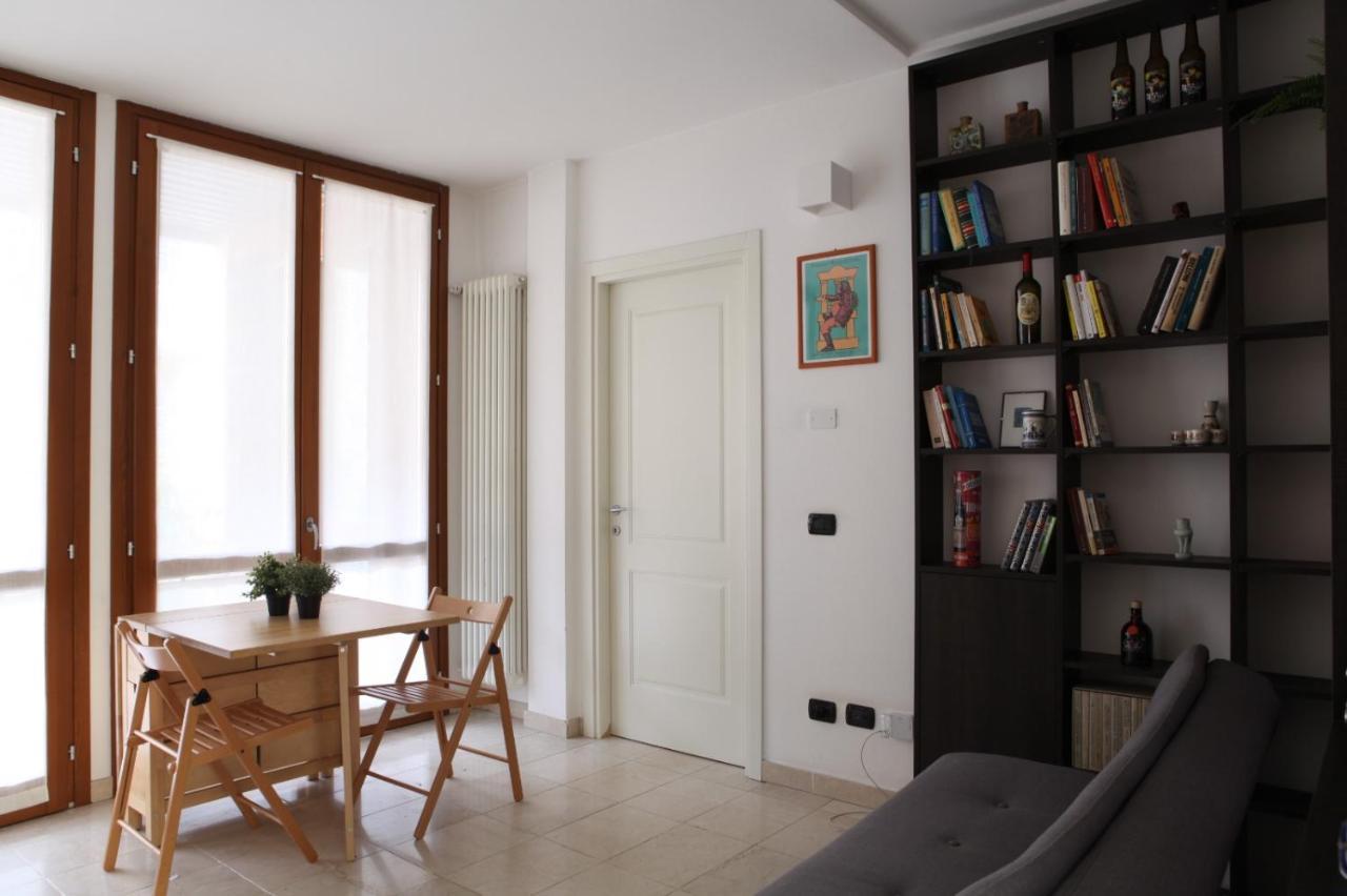 Terrace Apartment Close To Metro Station มิลาน ภายนอก รูปภาพ