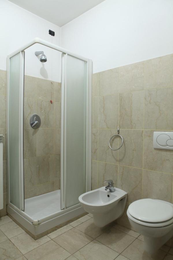 Terrace Apartment Close To Metro Station มิลาน ภายนอก รูปภาพ