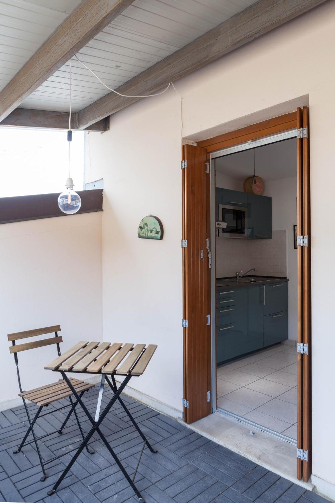 Terrace Apartment Close To Metro Station มิลาน ภายนอก รูปภาพ